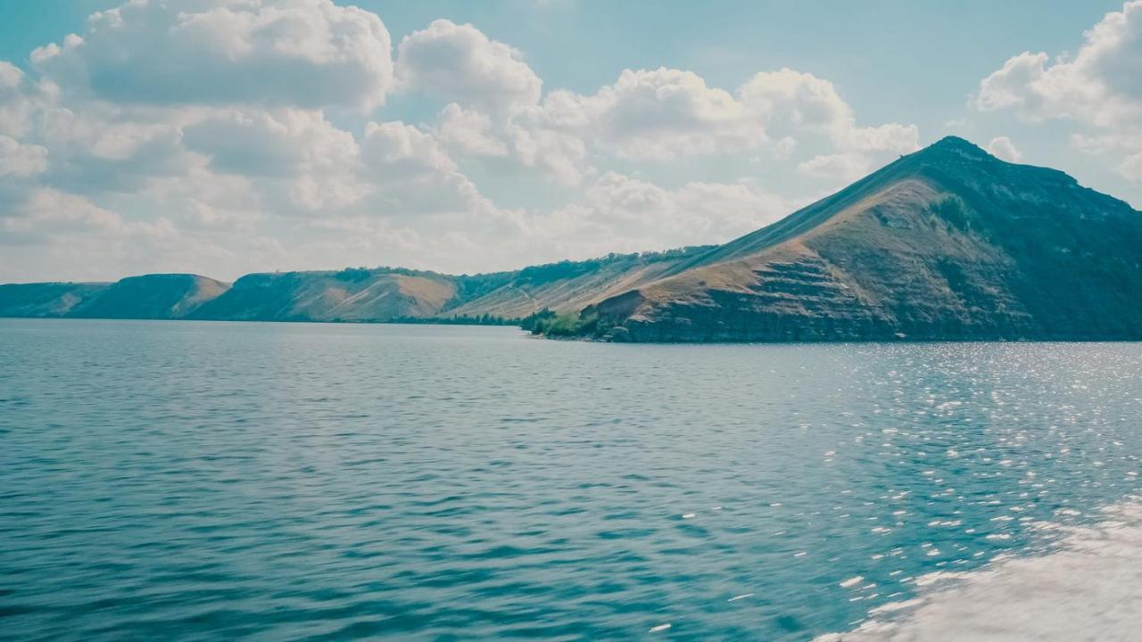 Hotel Yacht Club Mayak Dnistrivka Exteriör bild