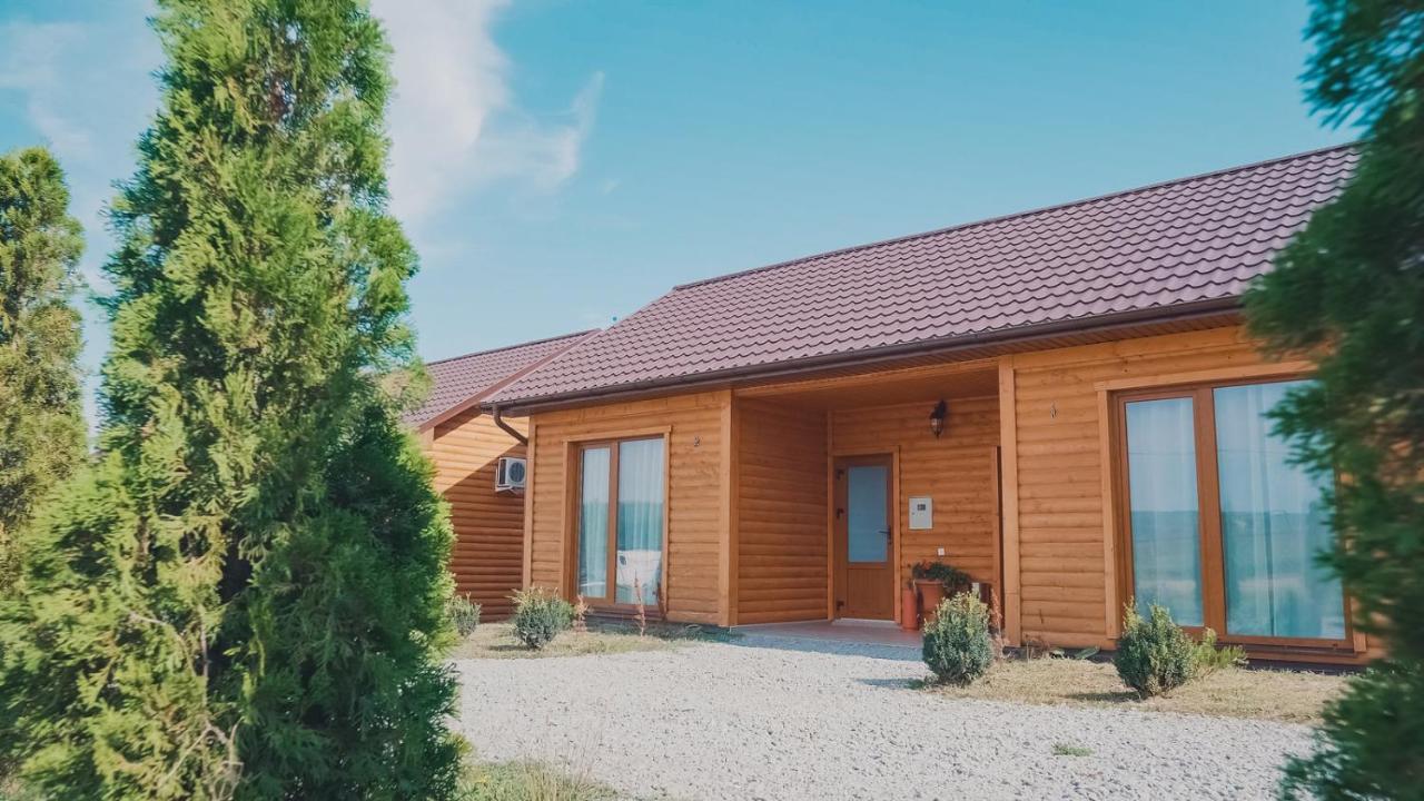 Hotel Yacht Club Mayak Dnistrivka Exteriör bild